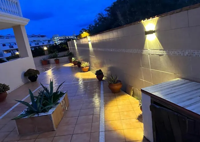 Stunning 5 Bedroom Villa